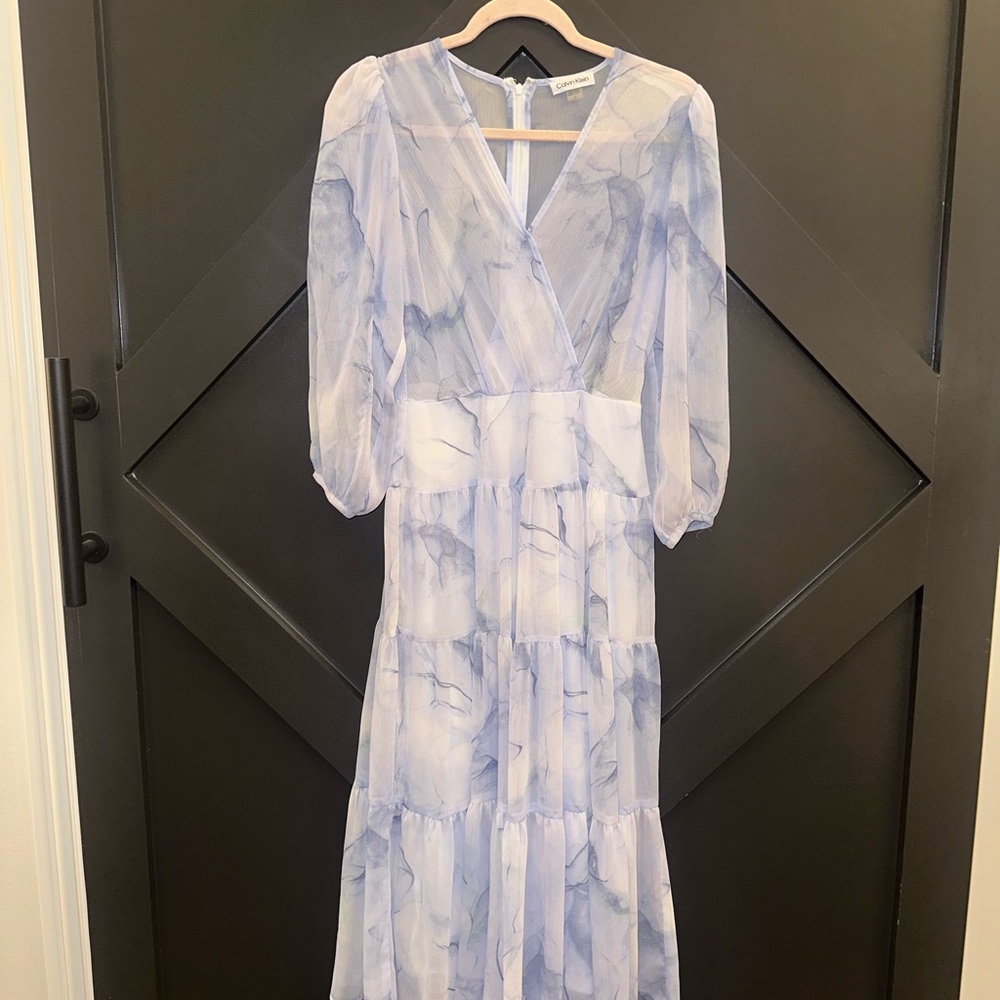 Elegant Light Blue Marble Pattern Dress